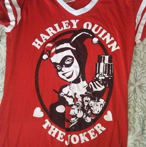 Harley Quinn loves The Joker v neck shirt